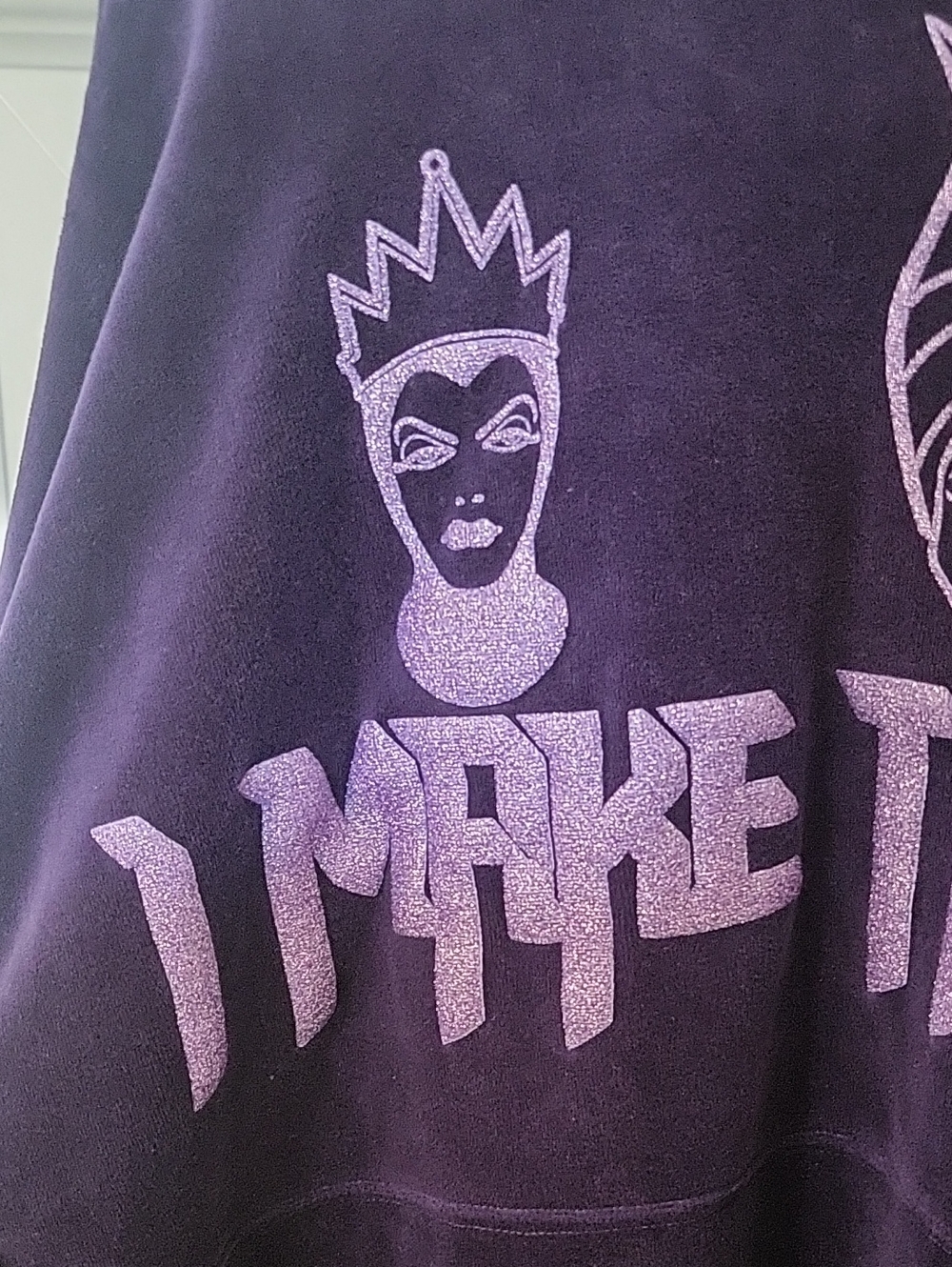 Disney Villans Spirit Jersey in a Dark Purple Velvetish Fabric Size XL - Picture 11 of 16
